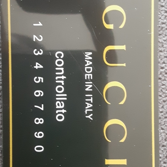 Authentic Leather Gucci Belt - Picture 3 of 4